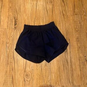 Lululemon Navy Hotty Hot Shorts 2.5” Size 2